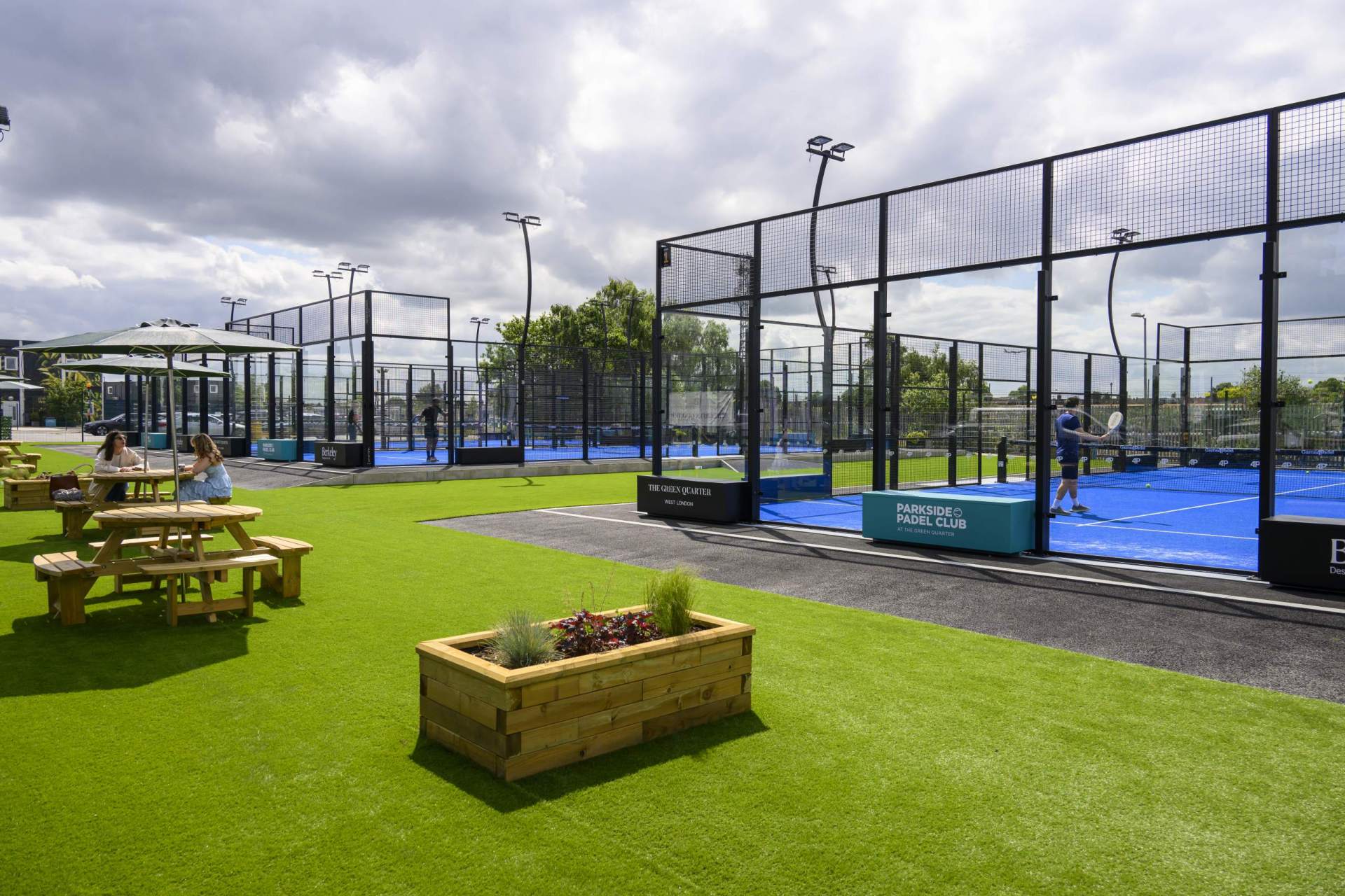 Image of outdoor padel courts at a club