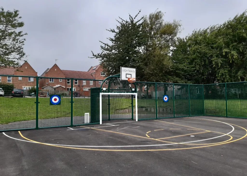 Lightmain Product Gallery Images – Heavy Duty Straight End MUGA – Rainbow Park Bolsover 3